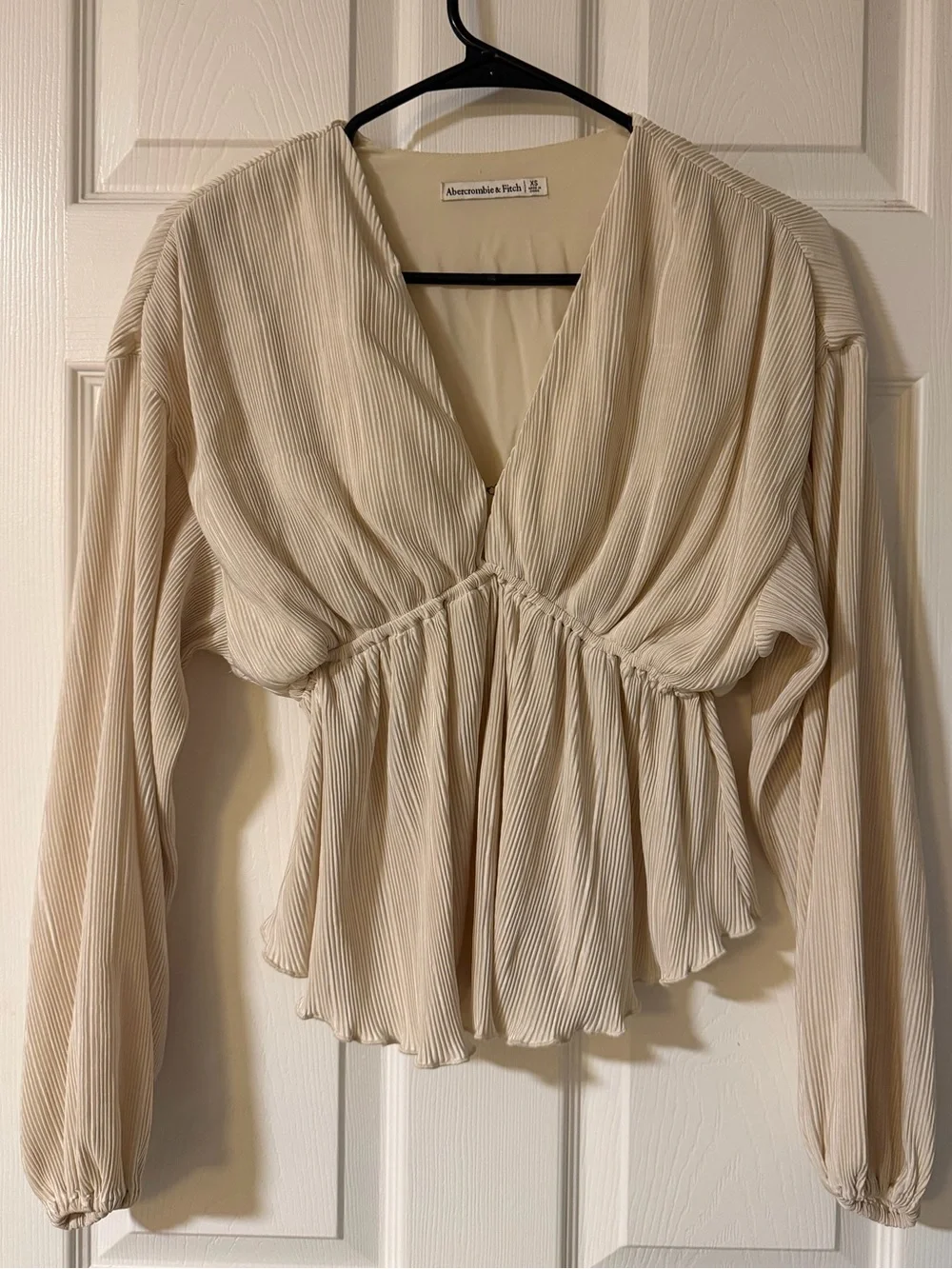 Abercrombie & Fitch Long Sleeve Top - Picture 2 of 4